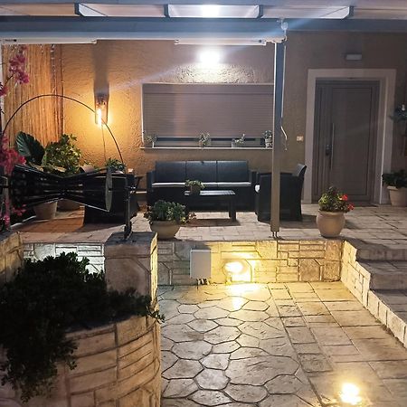 Villeta Nikol Lixouri Bagian luar foto