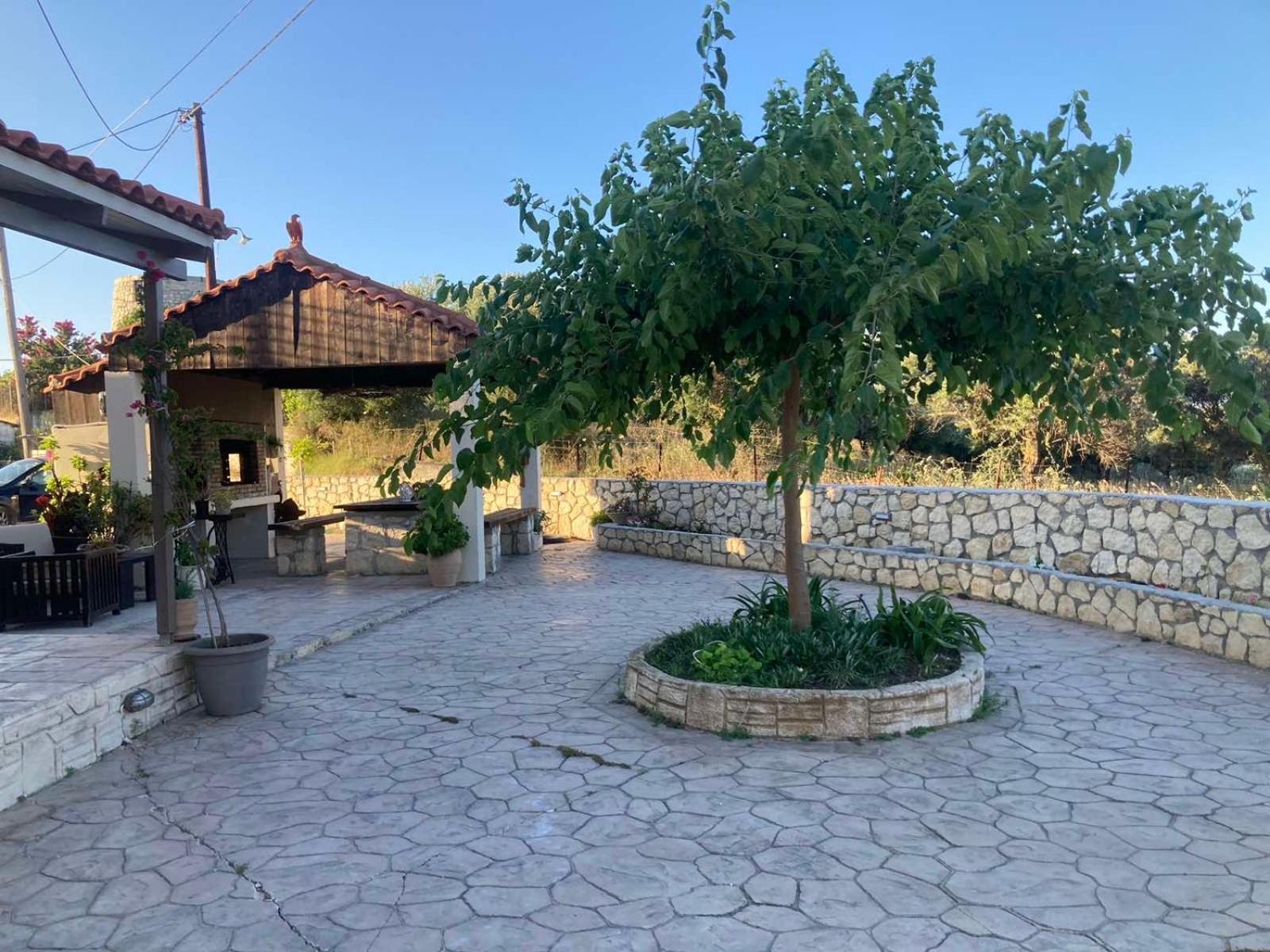 Villeta Nikol Lixouri Bagian luar foto
